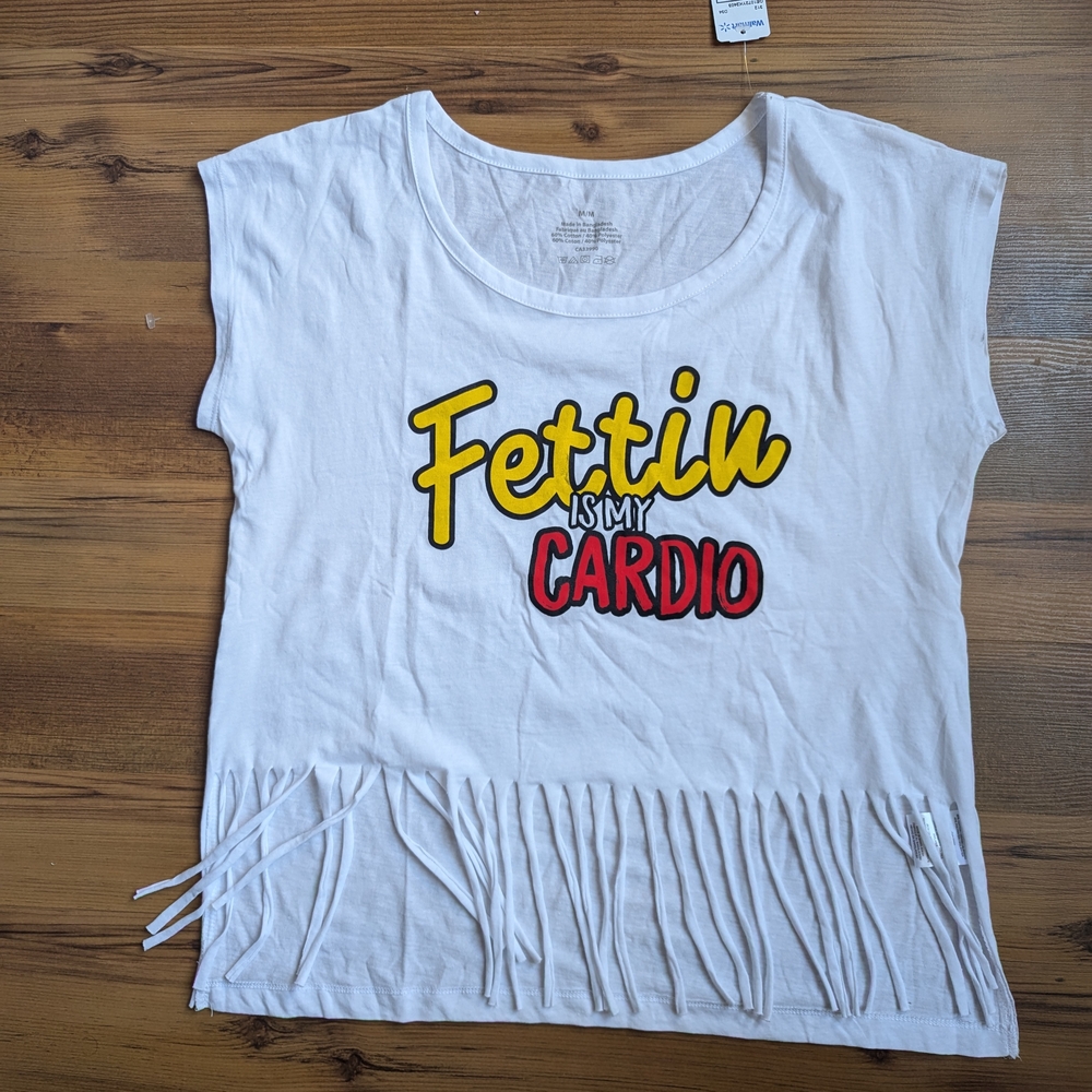 BNWT Women's Graphic T-shirt With Fringes